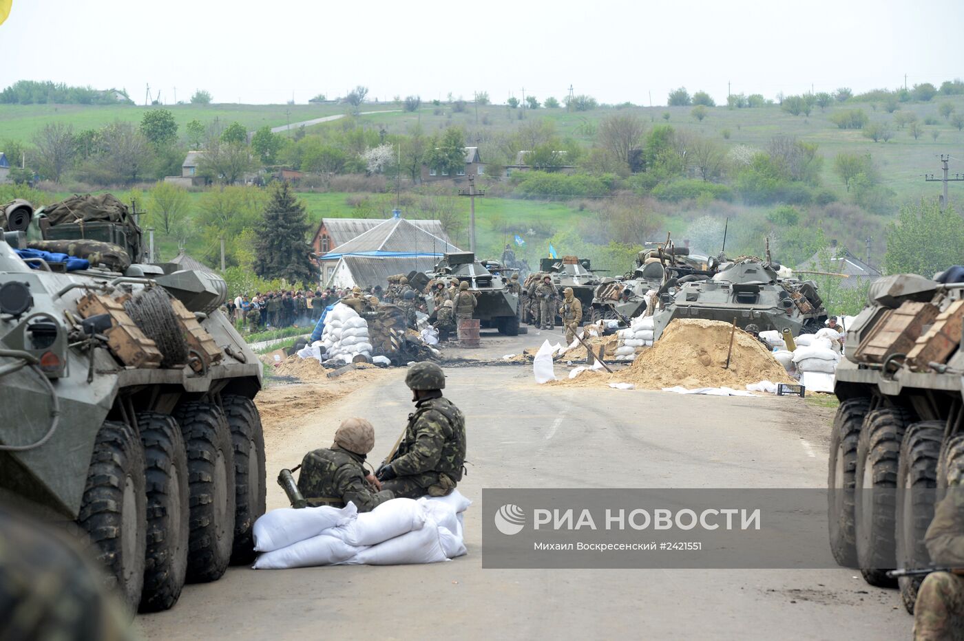 Украинские военные начали штурм города Славянска