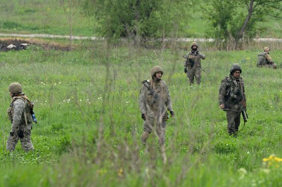 Украинские военные начали штурм города Славянска