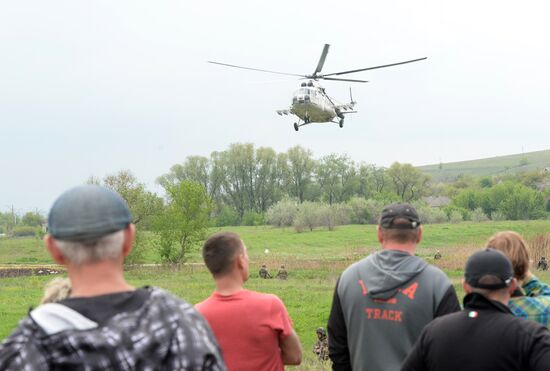 Украинские военные начали штурм города Славянска