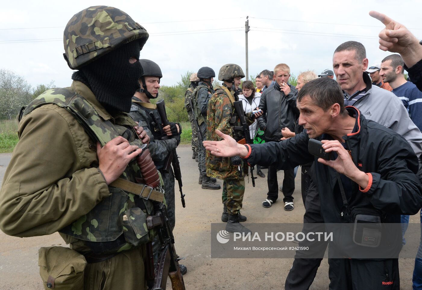 Украинские военные начали штурм города Славянска