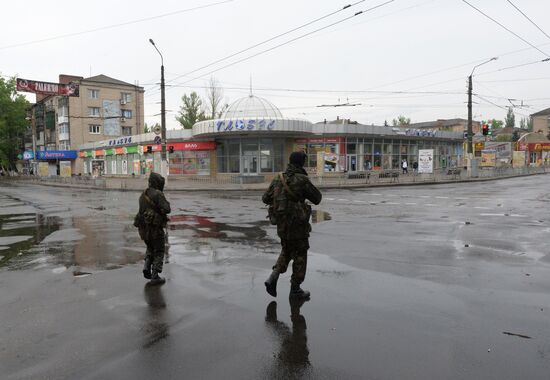 Украинские военные начали штурм города Славянска