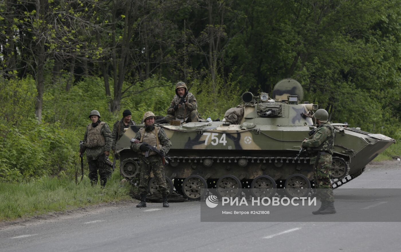 Украинские военные начали штурм города Славянска