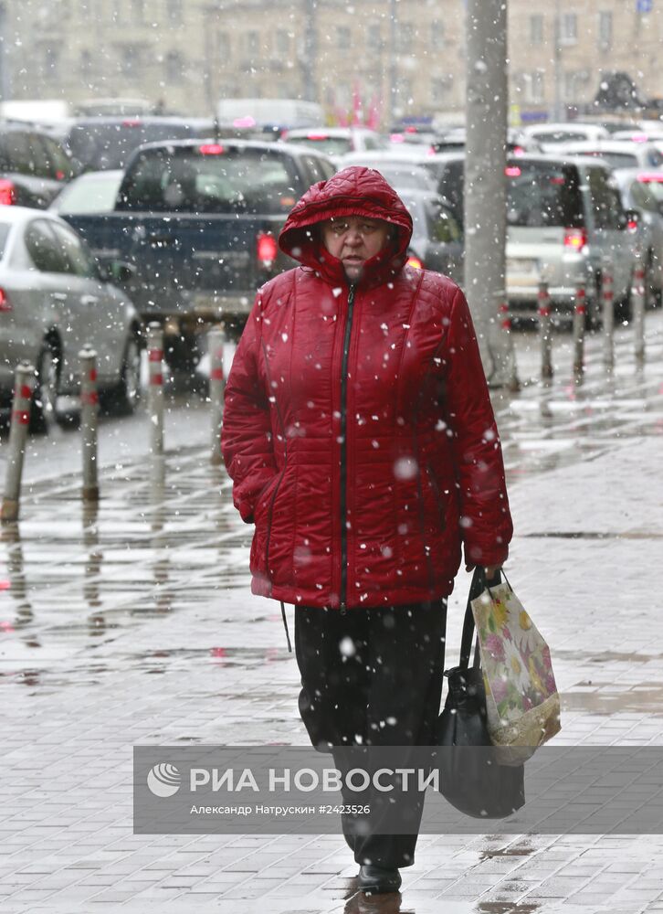 Мокрый снег в Москве