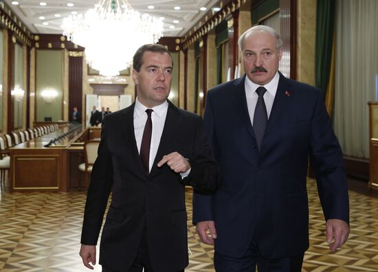 Д.Медведев встретился с А.Лукашенко