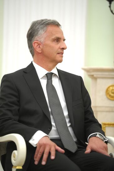 В.Путин провел встречу с действующим председателем ОБСЕ Дидье Буркхальтером