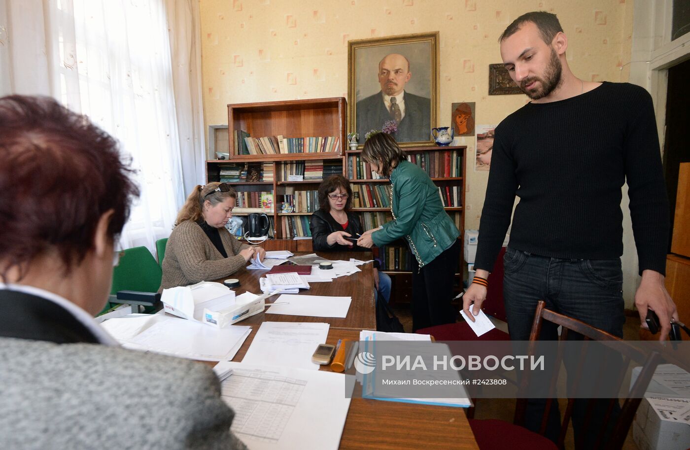 Подготовка к референдуму 11 мая в Славянске
