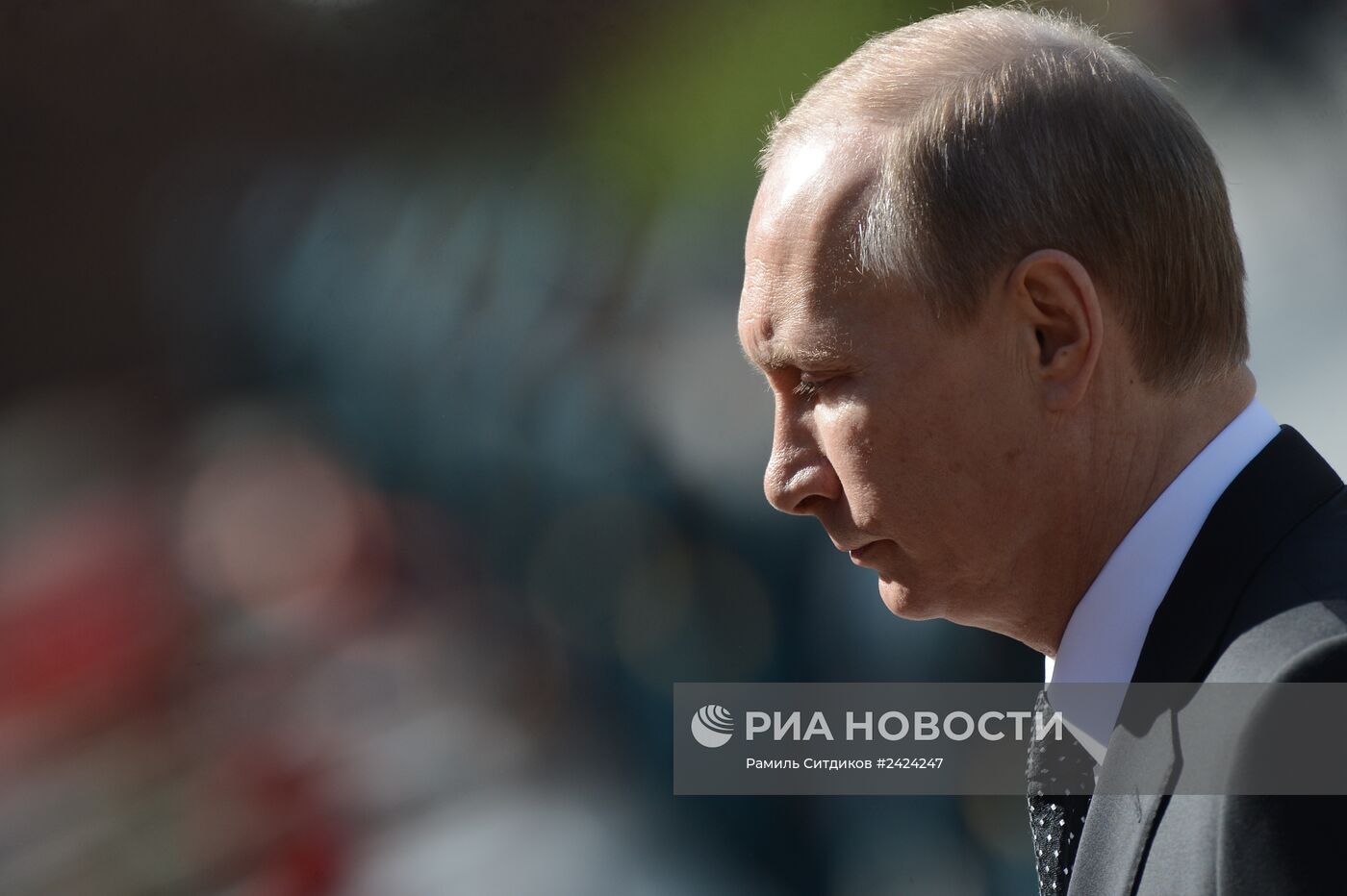 Возложение венка и цветов к Могиле Неизвестного солдата у Кремлевской стены