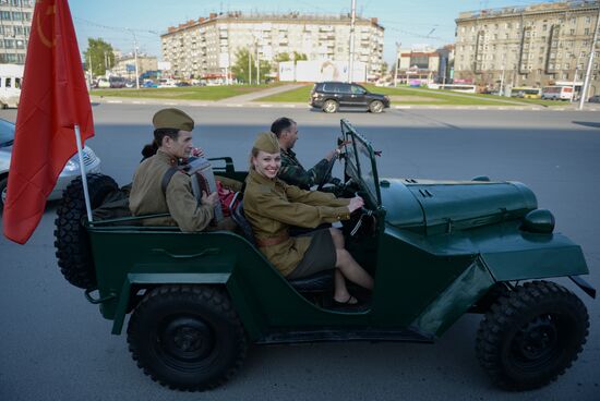 Автопробег ретро-техники "Марш Победы" в Новосибирске
