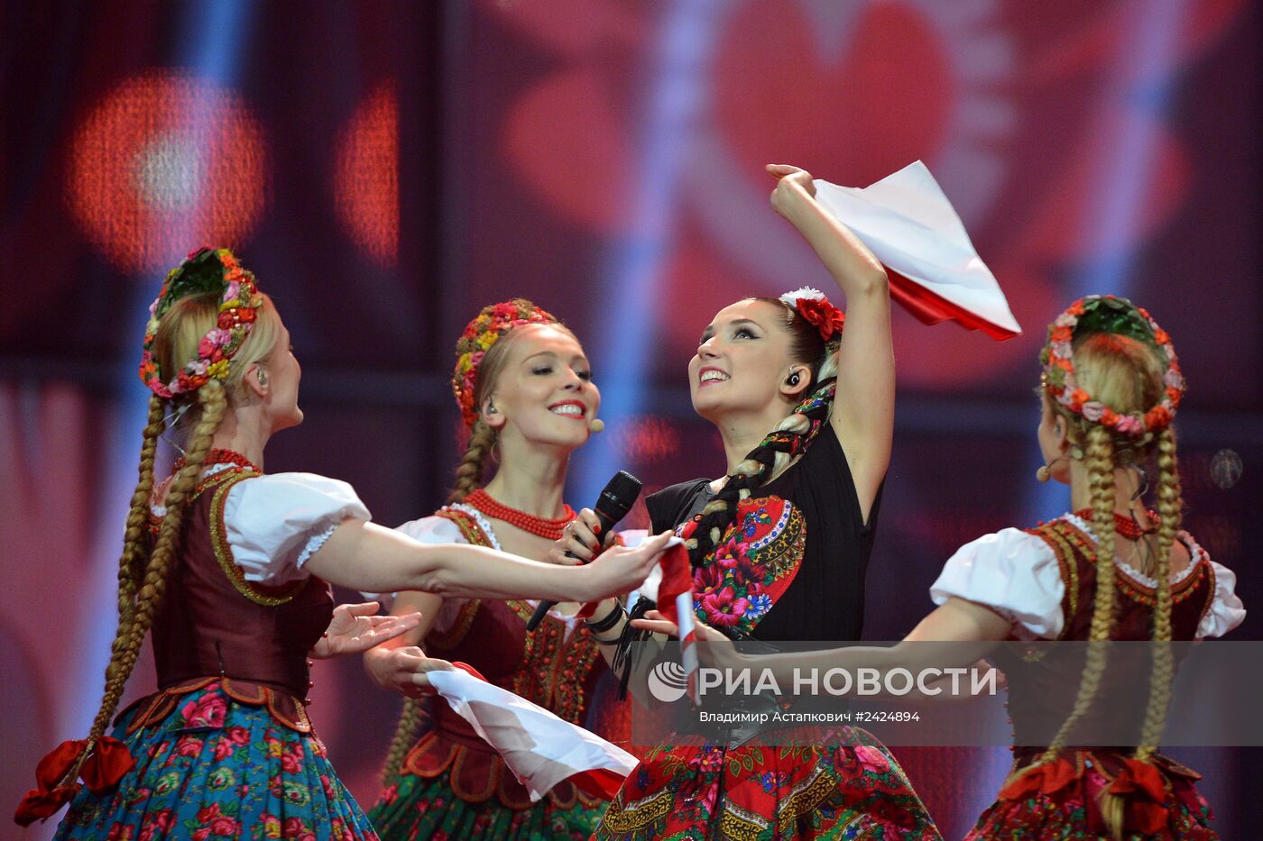 Представительницы России на конкурсе "Евровидение-2014" сестры Толмачевы в Копенгагене Второй полуфинал международного конкурса песни "Евровидение-2014"