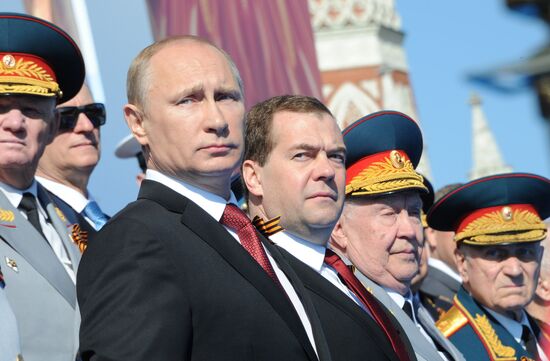 В.Путин и Д.Медведев на параде Победы на Красной площади