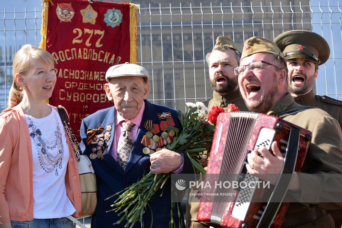Встреча ветеранов в День Победы в Парке Горького