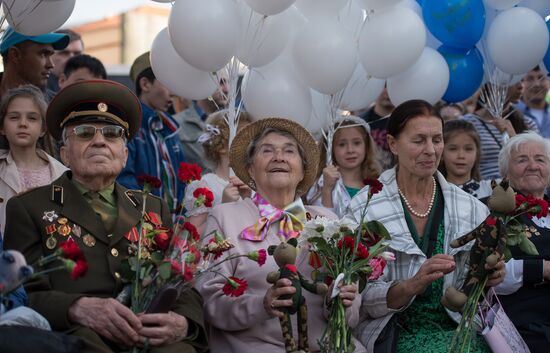 Запуск воздушных шаров в память о погибших в Великой Отечественной войне