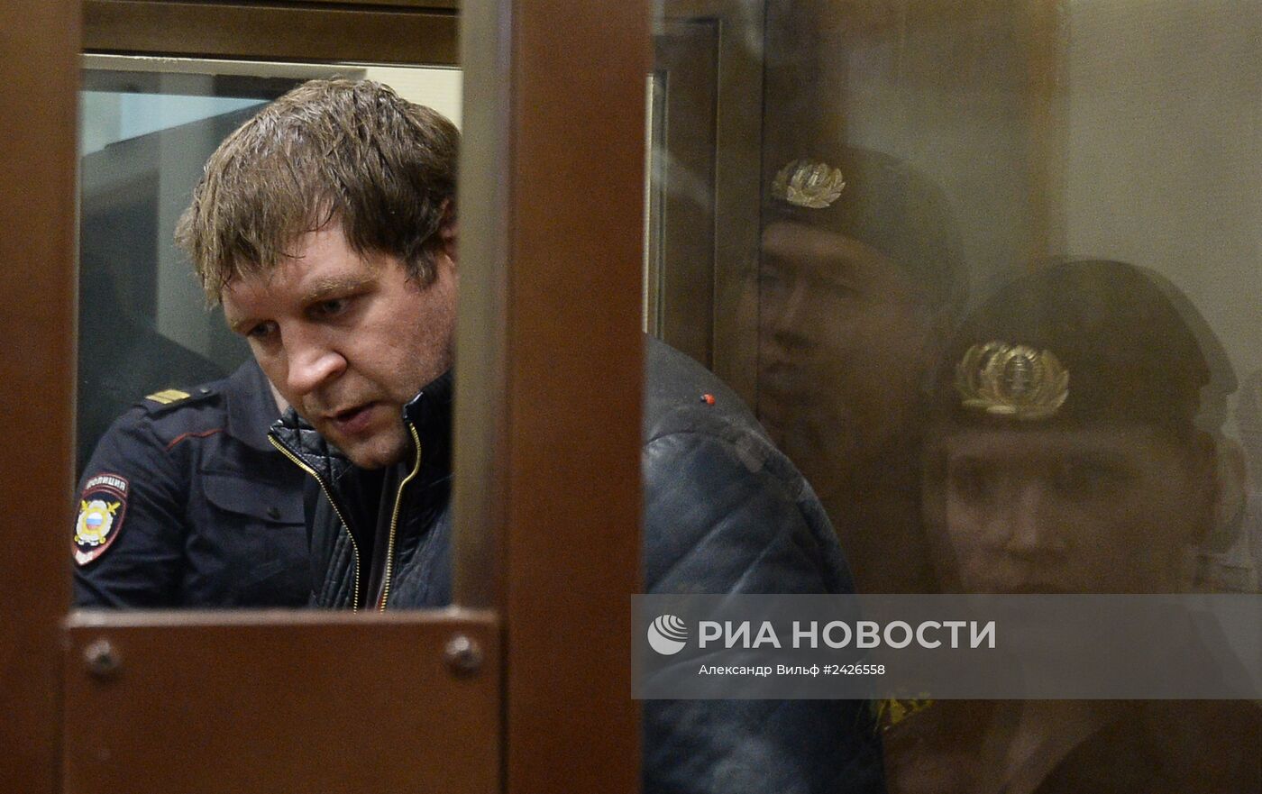 Рассмотрение вопроса об аресте А. Емельяненко в Симоновсоком суде Москвы