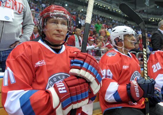 В.Путин принял участие в гала-матче Всероссийского фестиваля по хоккею среди любительских команд