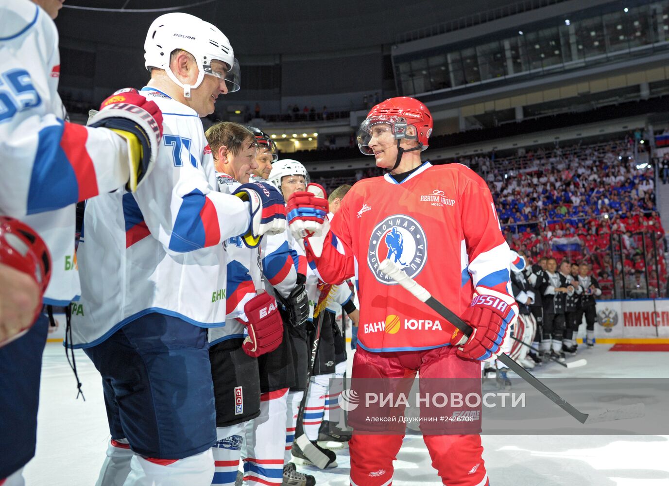 В.Путин принял участие в гала-матче Всероссийского фестиваля по хоккею среди любительских команд