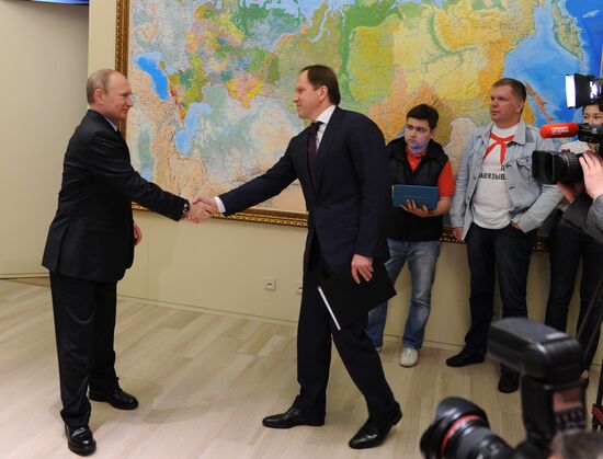 В.Путин встретился с Л.Кузнецовым в Сочи