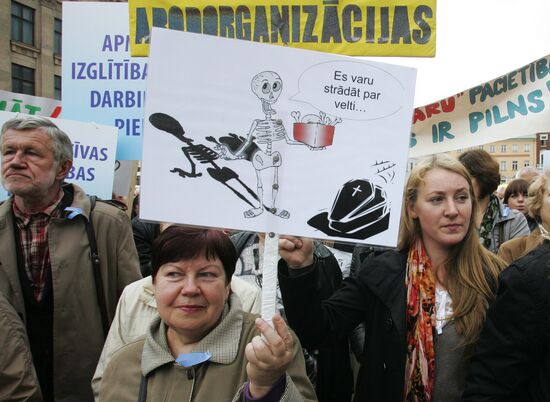 Массовая акция протеста работников сферы образования в Риге