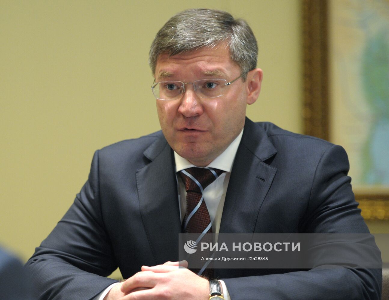 В.Путин провел рабочую встречу с В.Якушевым