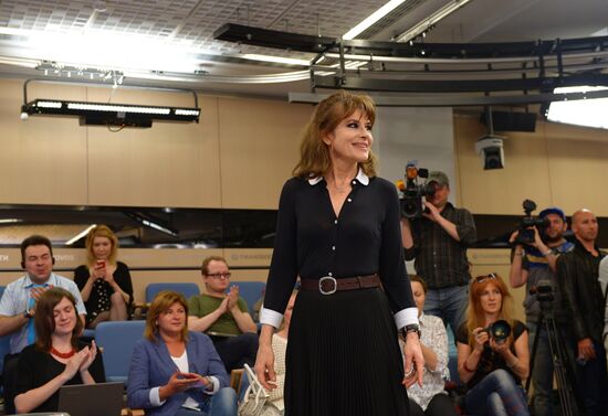 Пресс-конференция французской актрисы Фанни Ардан
