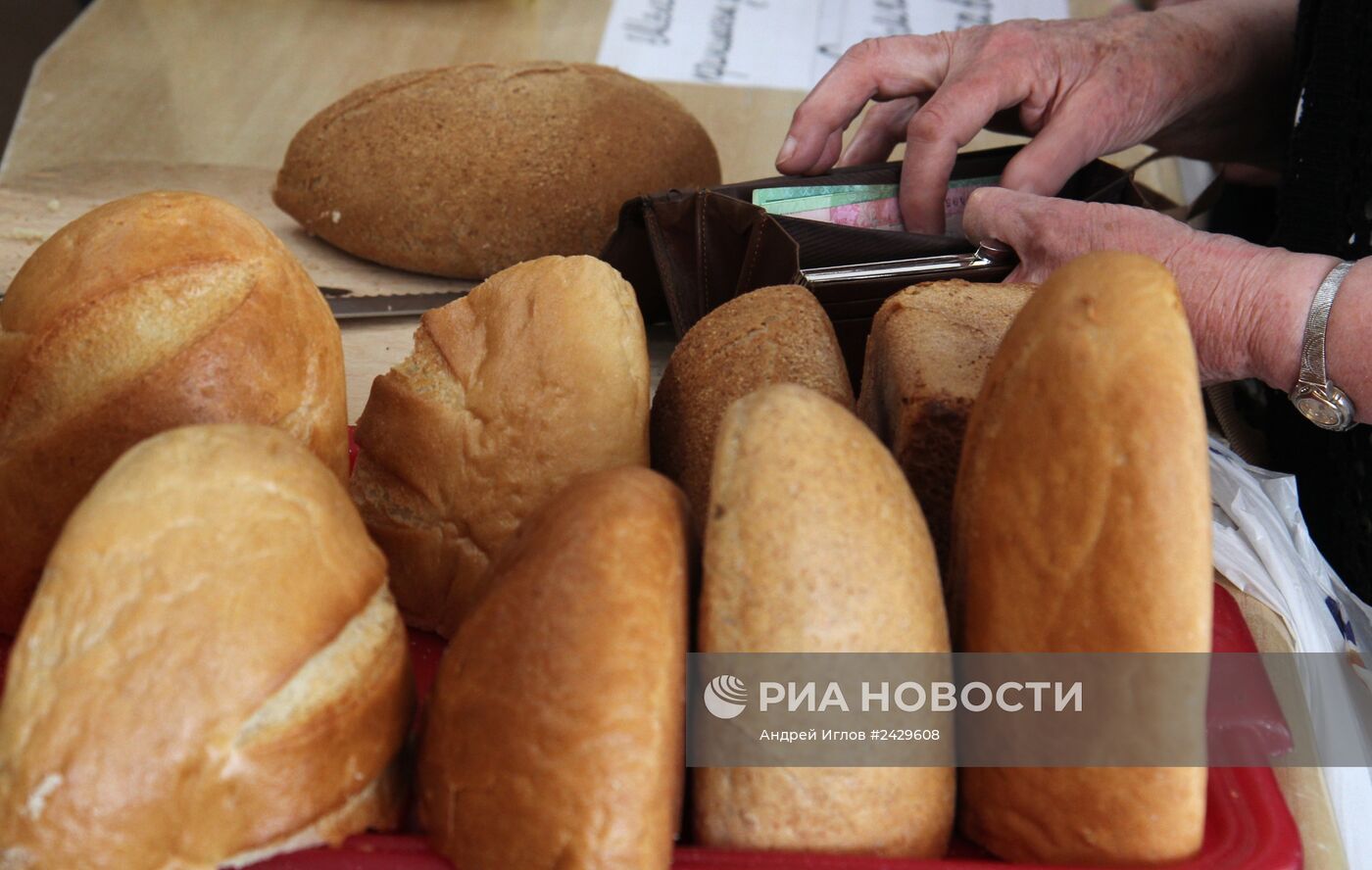 Продажа хлеба в Симферополе