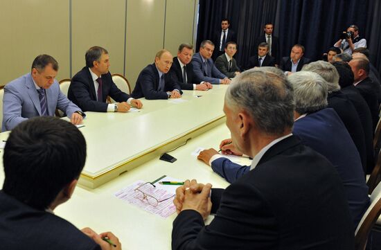 В.Путин встретился с представителями крымских татар