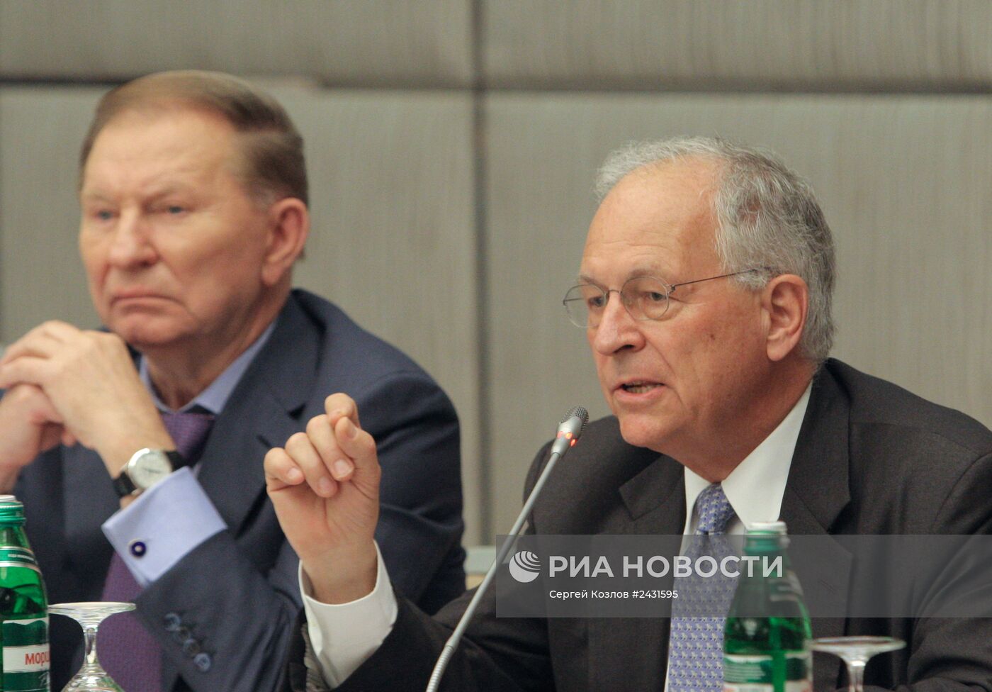 Второе заседание Всеукраинского круглого стола национального единства