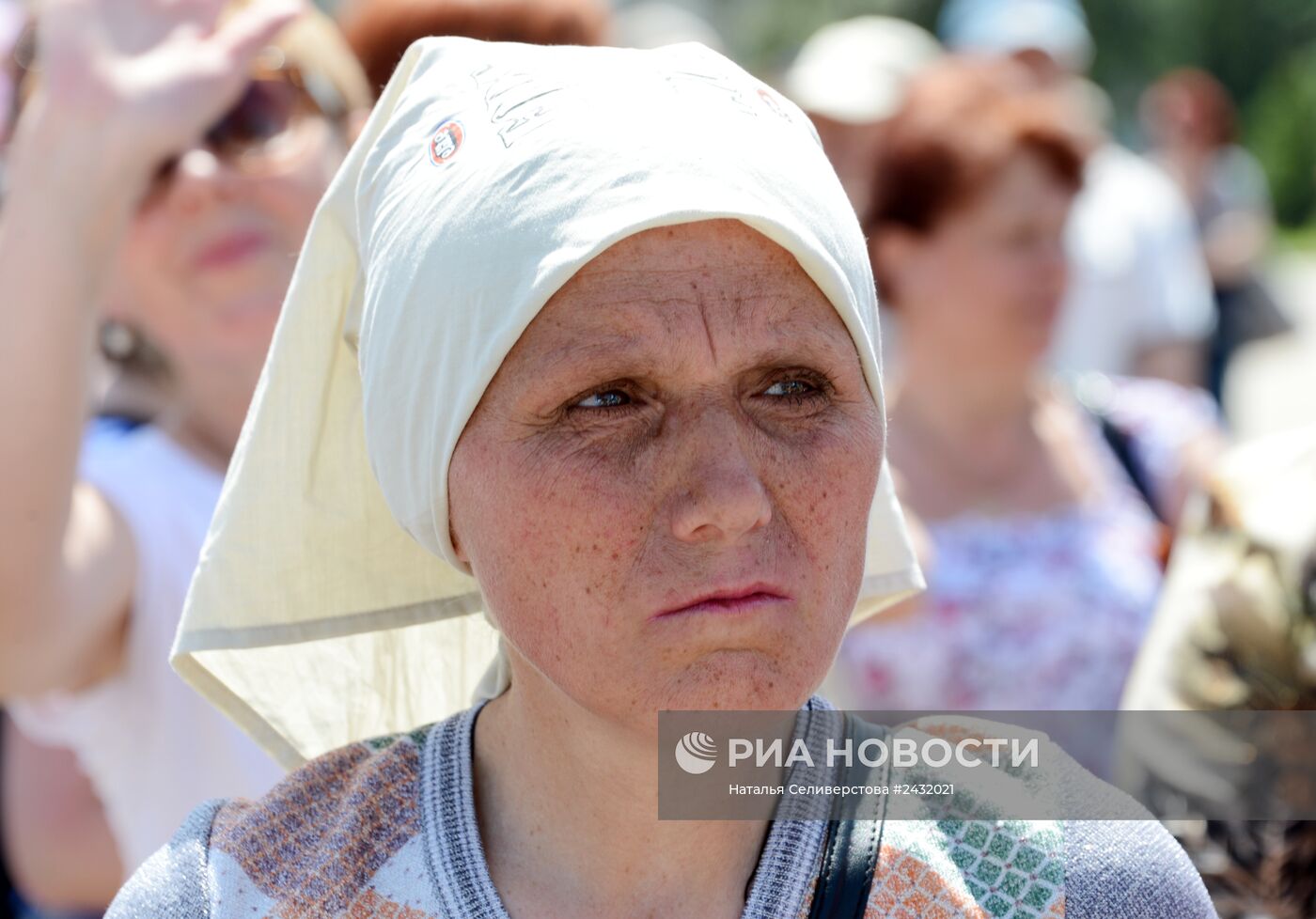 Митинг в поддержку Донецкой Народной Республики (ДНР) на площади Ленина в Донецке