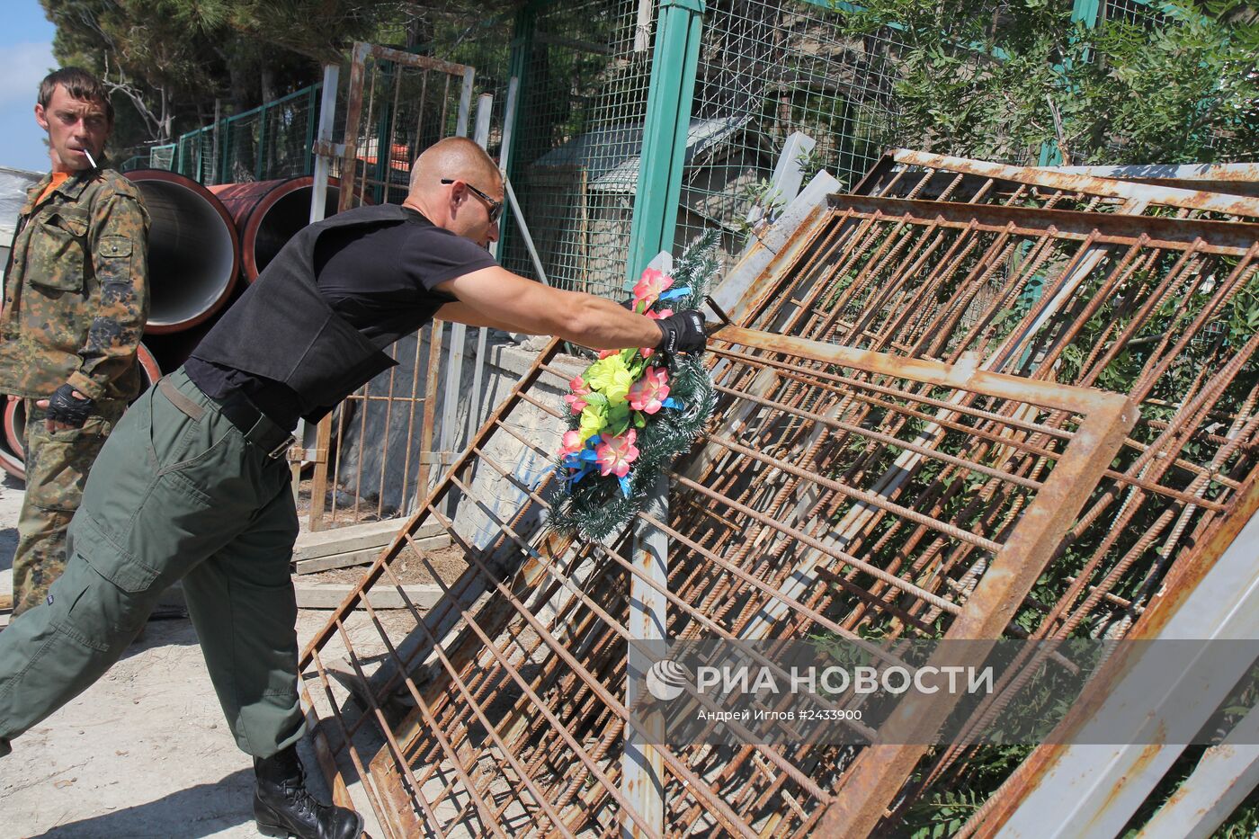 Снос незаконных заборов и ограждений на побережье Крыма