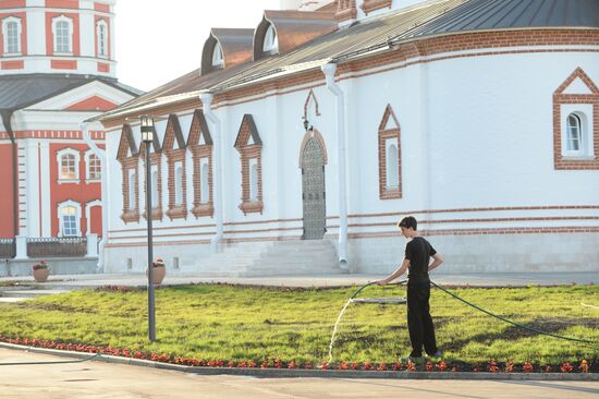 Жизнь семинарии Троице-Сергиева Варницкого монастыря в Ростове