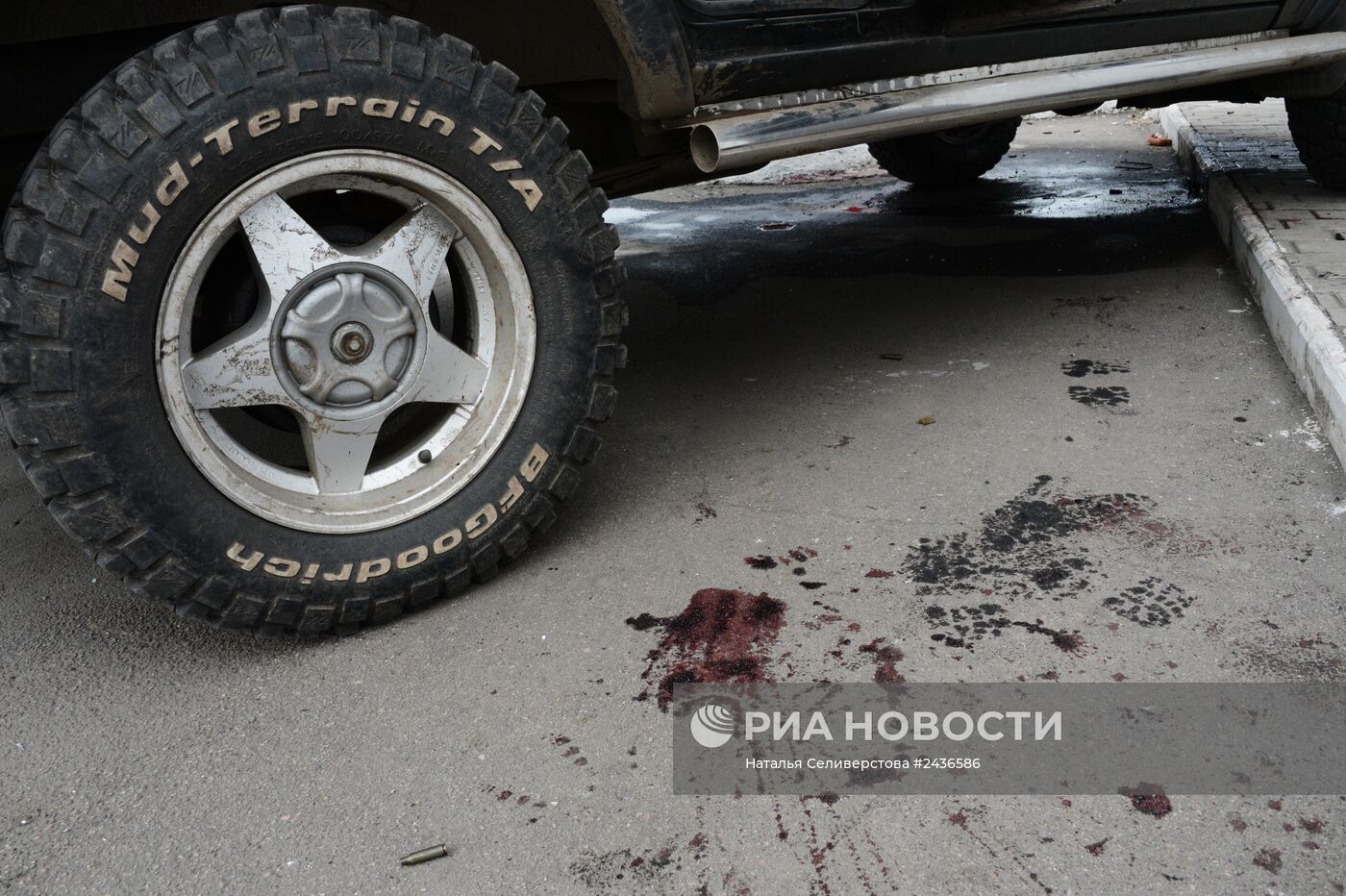 Последствия вооруженного столкновения в районе села Карловка Донецкой области