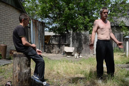 Последствия вооруженного столкновения в районе села Карловка Донецкой области