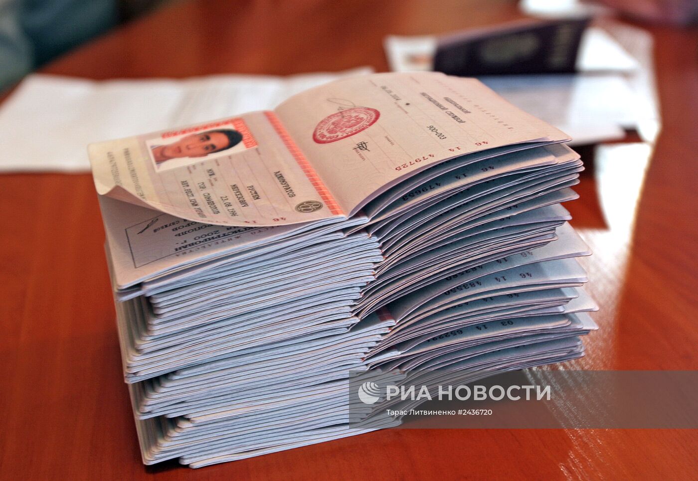 Симферопольский школьники получили российские паспорта