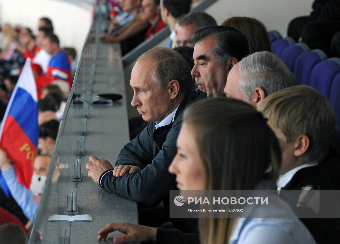 В.Путин посетил финальный матч чемпионата мира по хоккею