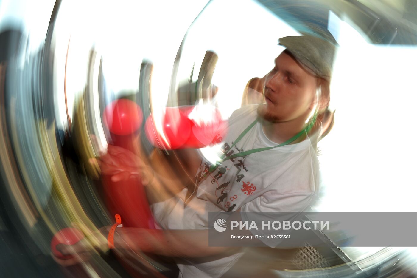 Шоу жонглеров "На высоте" на Останкинской телебашне