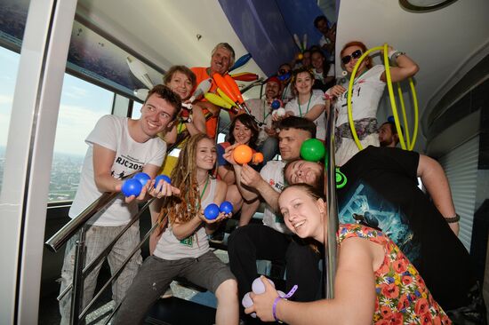 Шоу жонглеров "На высоте" на Останкинской телебашне