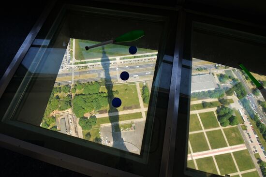 Шоу жонглеров "На высоте" на Останкинской телебашне