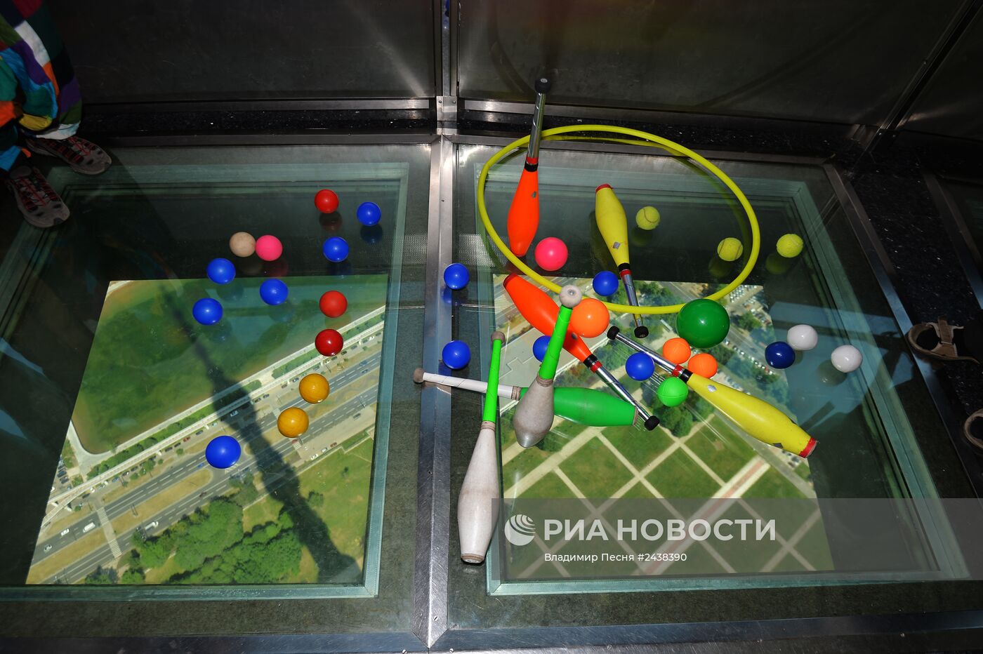 Шоу жонглеров "На высоте" на Останкинской телебашне