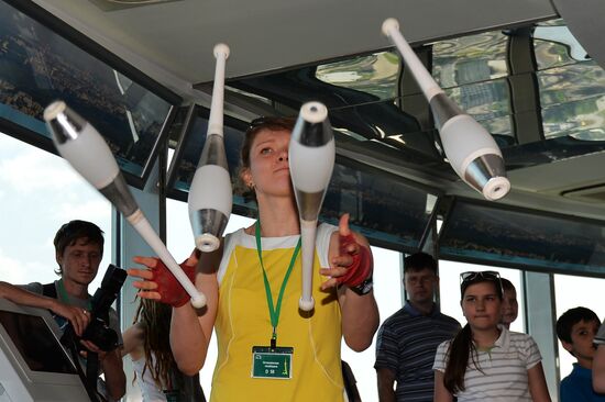 Шоу жонглеров "На высоте" на Останкинской телебашне