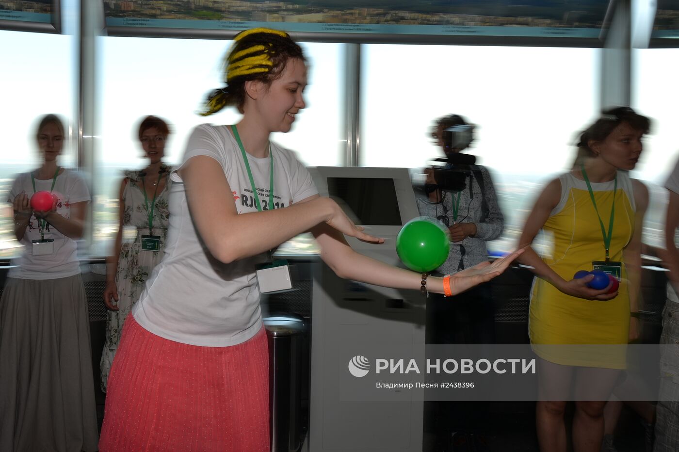 Шоу жонглеров "На высоте" на Останкинской телебашне