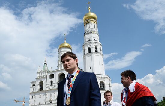 Награждение членов сборной России по хоккею в Кремле