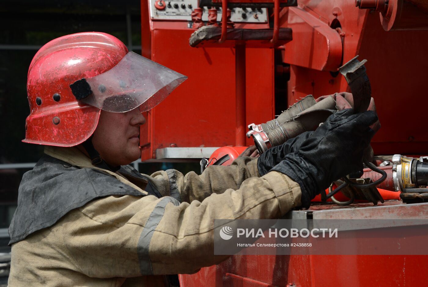 В Донецке произошел пожар во дворце спорта "Дружба"