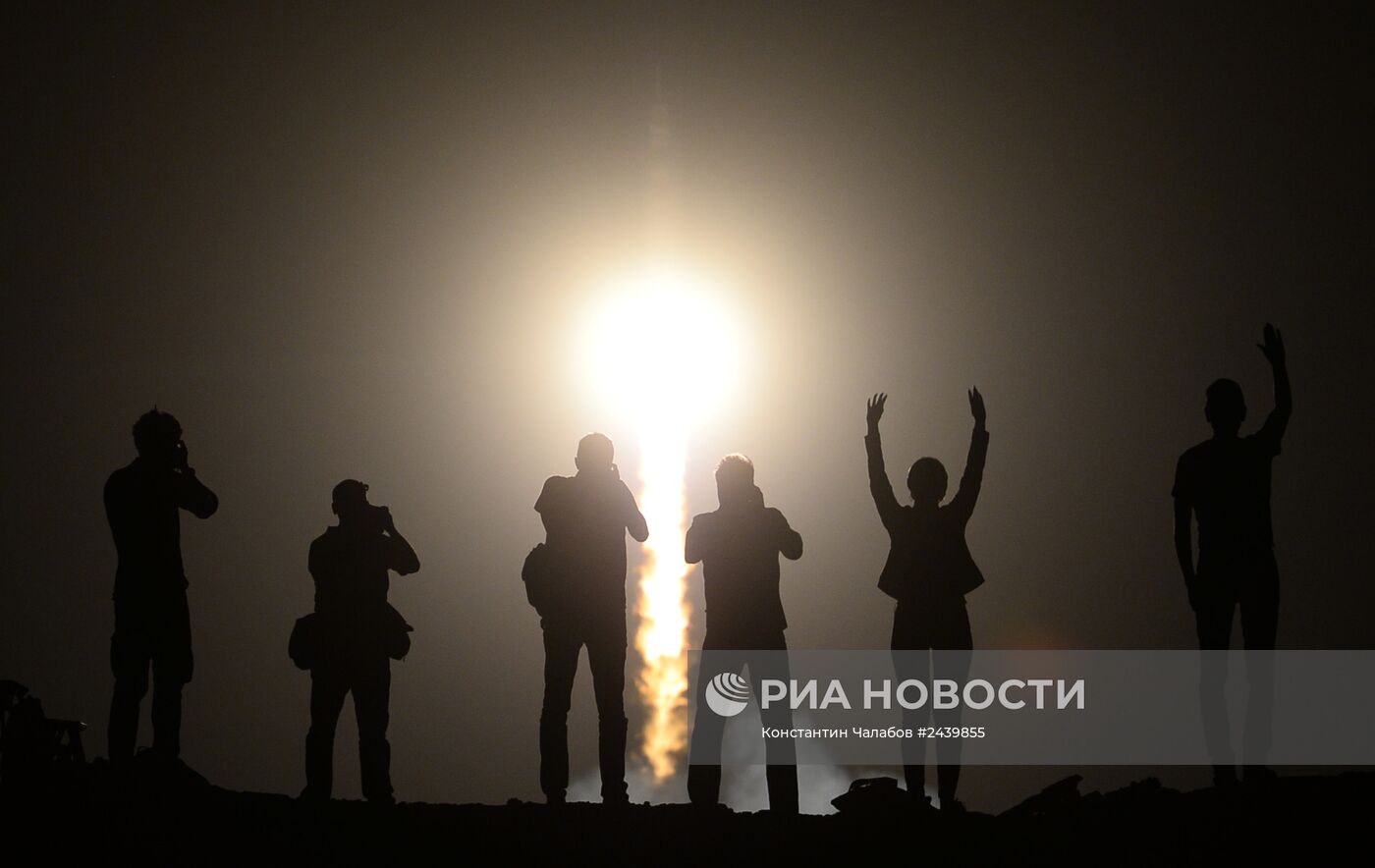 Старт пилотируемого корабля "Союз ТМА-13М" с космодрома "Байконур"