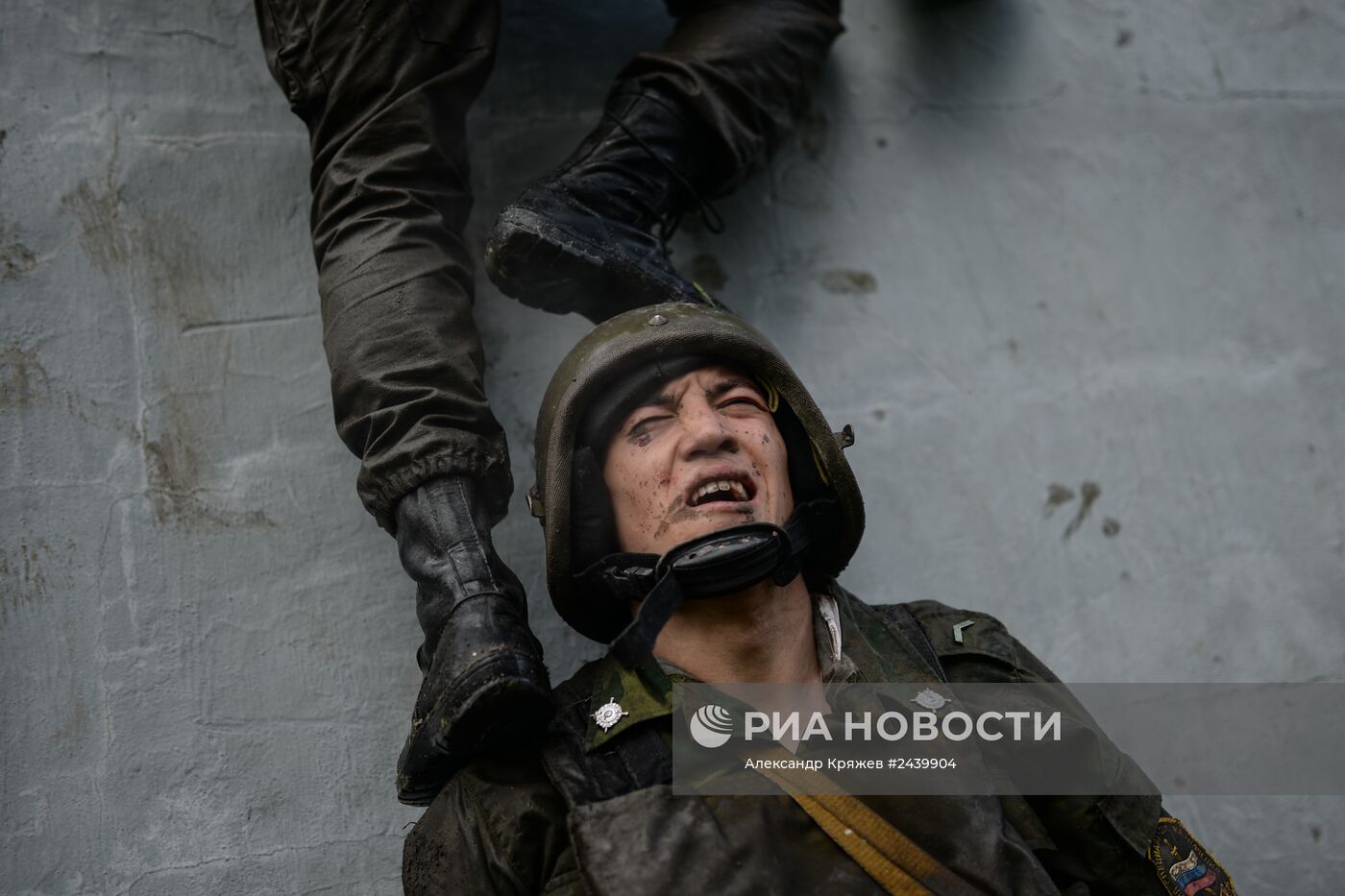 Испытания военнослужащих подразделений специального назначения МВД РФ на право ношения крапового берета
