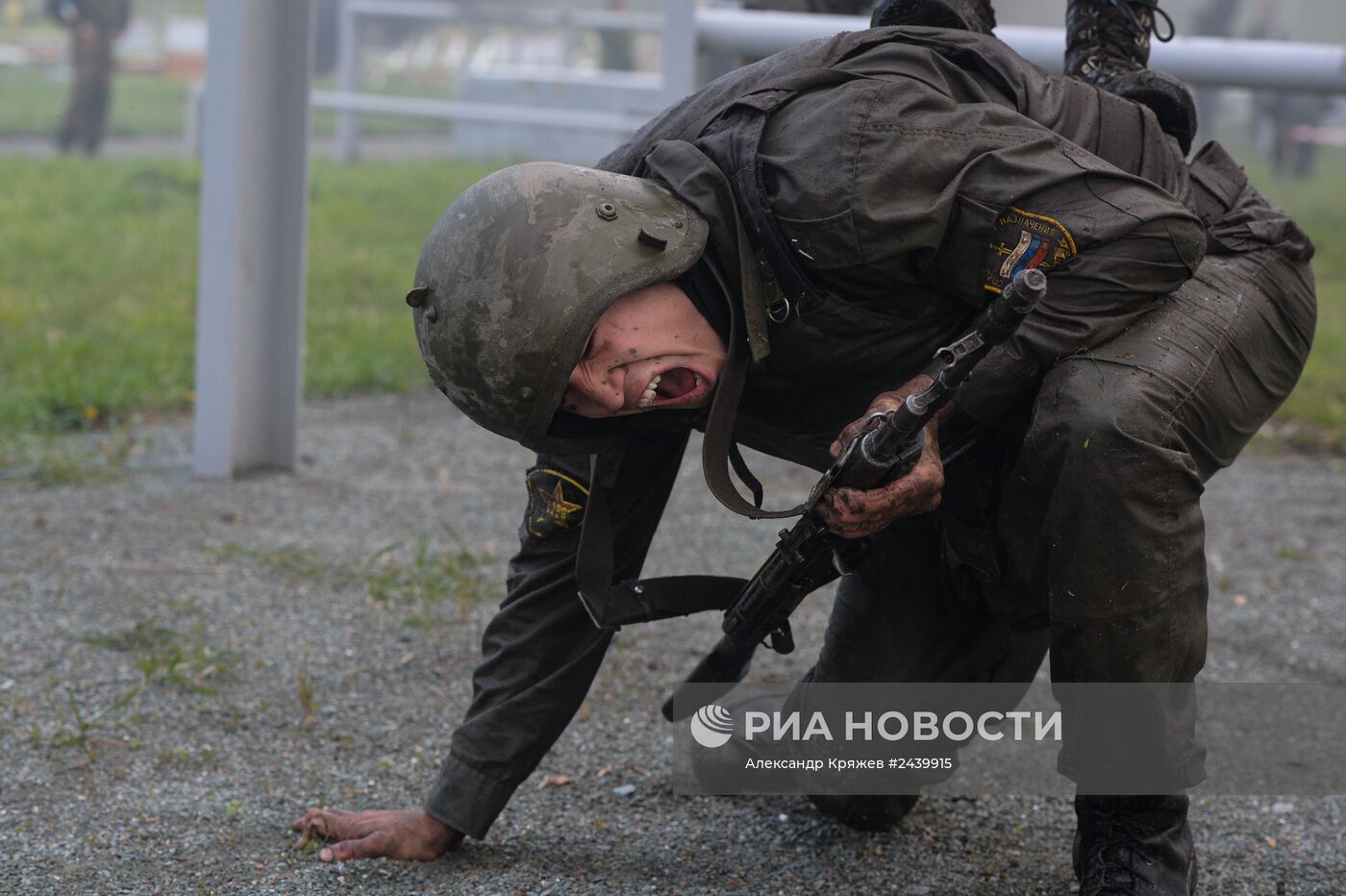 Испытания военнослужащих подразделений специального назначения МВД РФ на право ношения крапового берета