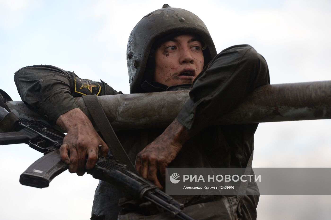 Испытания военнослужащих подразделений специального назначения МВД РФ на право ношения крапового берета
