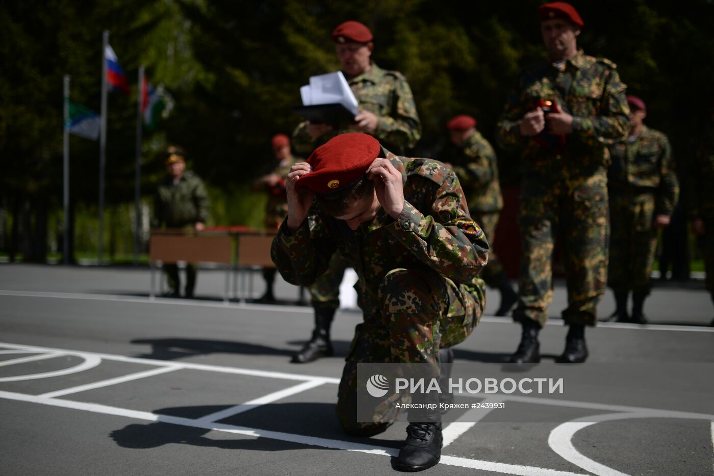 Испытания военнослужащих подразделений специального назначения МВД РФ на право ношения крапового берета