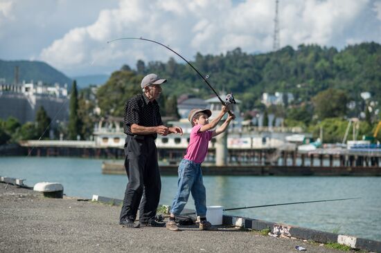 Города мира. Сухум