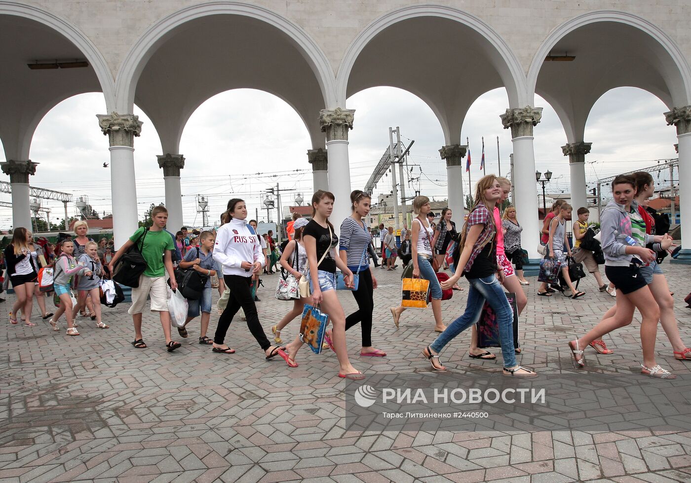 Дети из Славянска прибыли на отдых в Крым