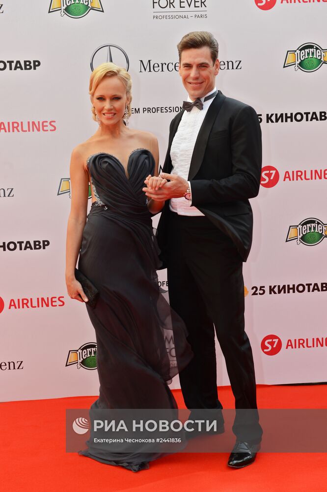 25-й Открытый российский кинофестиваль "Кинотавр". День первый