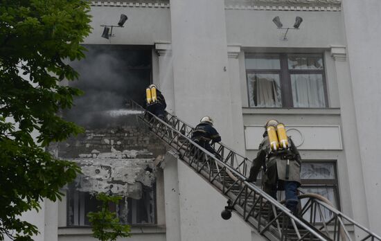 При авианалете ВВС Украины на обладминистрацию Луганска погибли пять человек